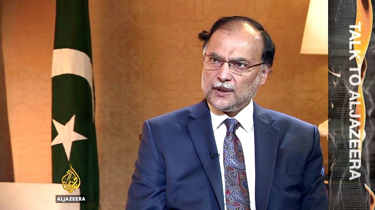 أحسن إقبال: باكستان ليست صديقة للجماعات "الإرهابية" - تحدث إلى الجزيرة