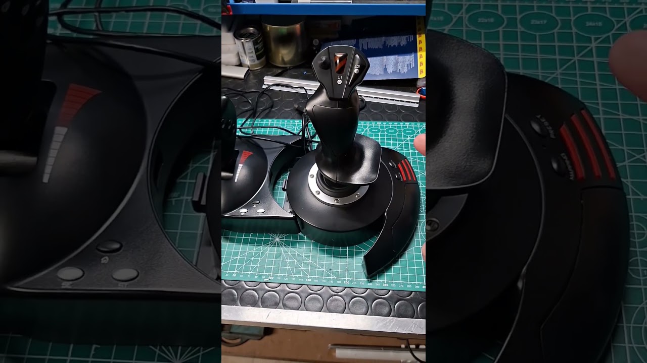 rendere più realistica la simulazione di volo di flight simulator con joystick economico Thrusmaster