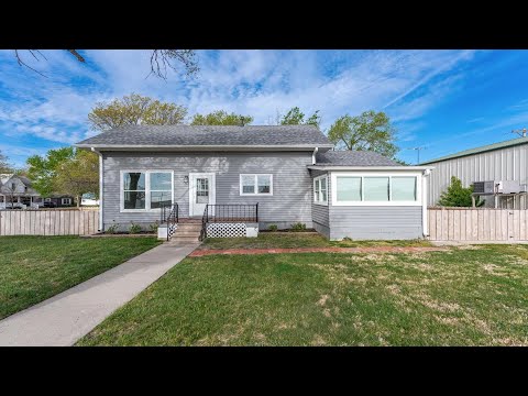 101 N Lancaster Ave, Hesston, KS home video tour