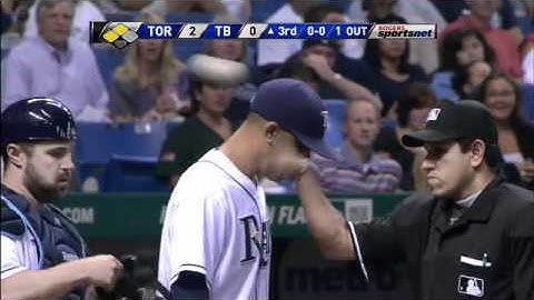 2011/09/23 Jays score two on error