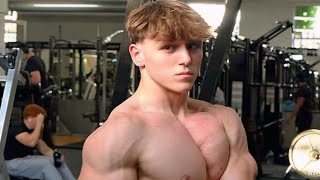 18-Year-Old Young Bodybuilder Flexing Muscles Incredible Physique