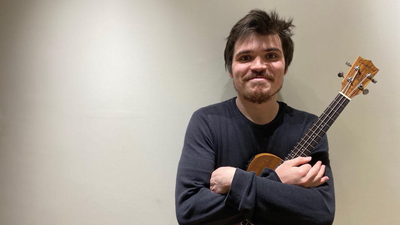 How to play ‘Mr Blue Sky’ - solo ukulele