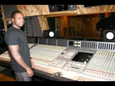 在 YouTube 上觀看「Young Chris - Hey Young Girl (Feat. Marsha Ambrosius)」 在 YouTube 上觀看「Young Chris - Hey Young Girl (Feat. Marsha Ambrosius)」