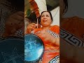يمشي ويجي