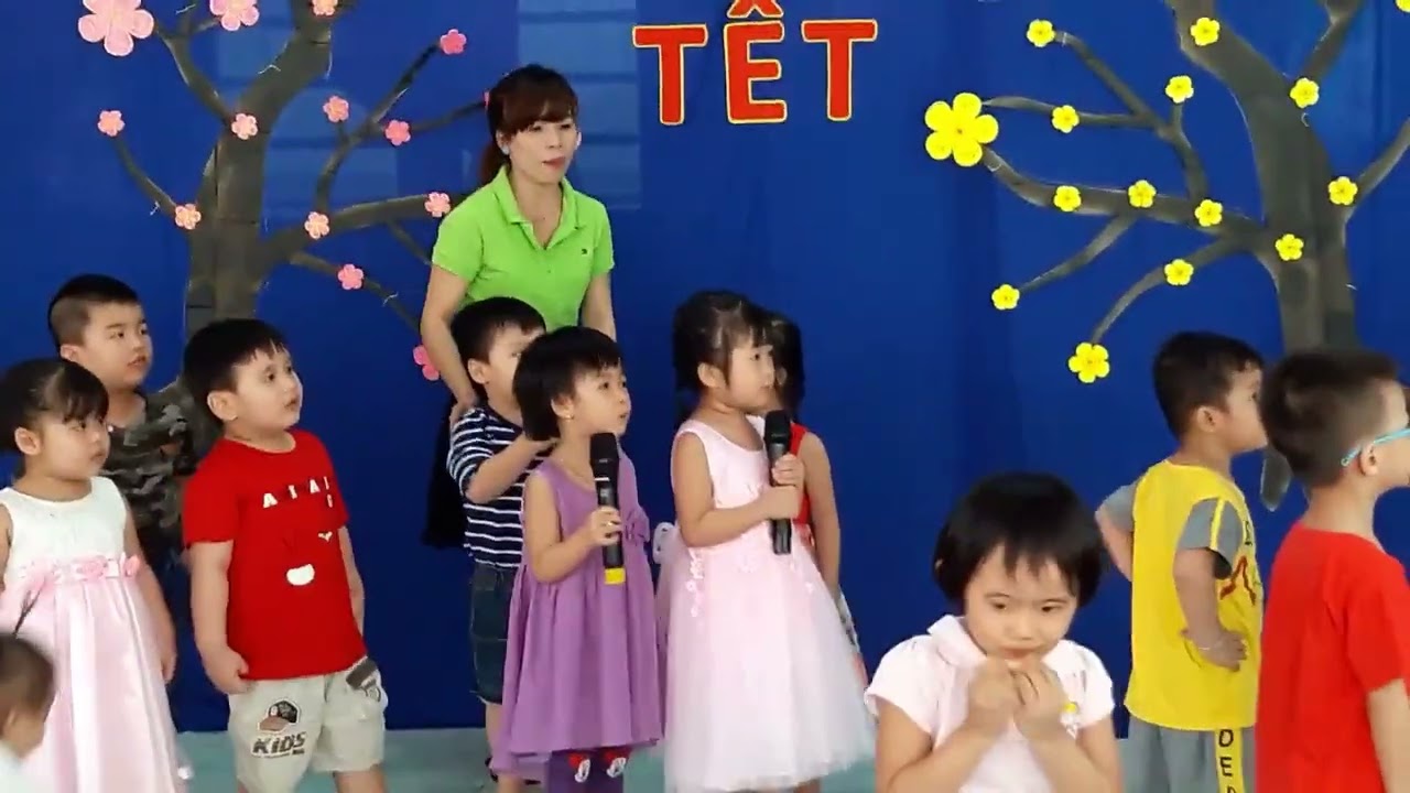 Sắp Đến Tết Rồi – Lunar New Year Is Coming