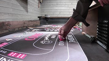 Tossing the 2V Dice Set