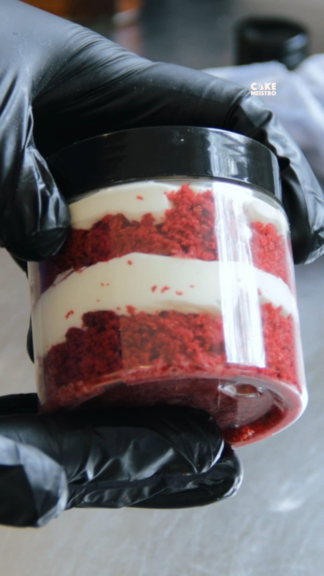 #RedVelvet #Cake ️ x @Baileys #IrishCream in a jar 🍰🫙. Our new ...