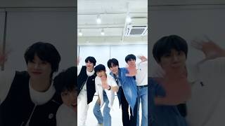 승언님과 함께 청량함 한 스푼 추가한 DIVE~🌊 #TEMPEST #템페스트 #한빈 #형섭 #태래 #EVNNE #이븐 #유승언 #폭풍속으로 #DIVE #Shorts