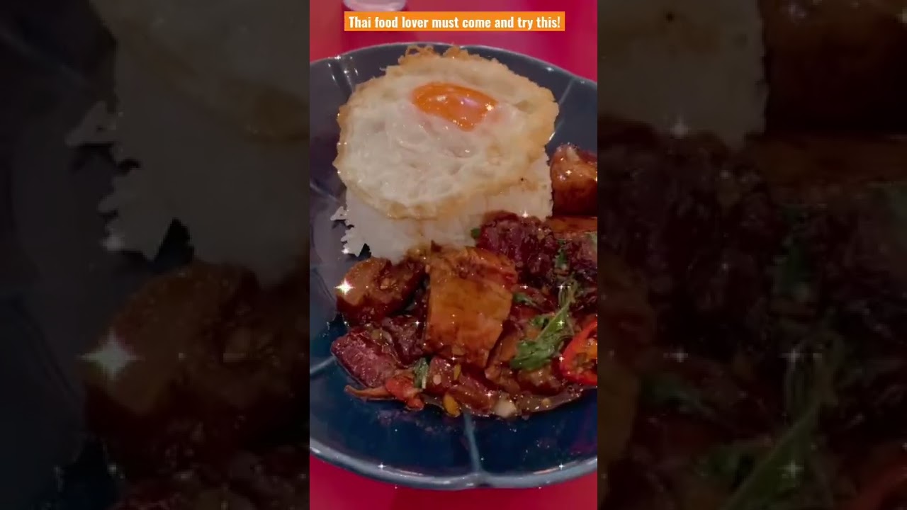 Thai food lover must come and try this place out! Crispy pork basil at Krapow restaurant 😘