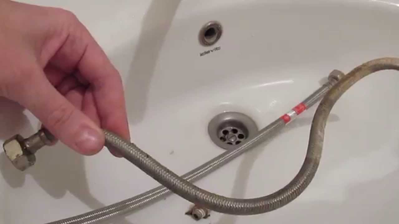 Подводка смесителя в ванной