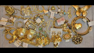 20.  Vintage Jewelry, Sarah Coventry, Emmos, 1928, Brooches, bracelets, chains, necklaces, earrings