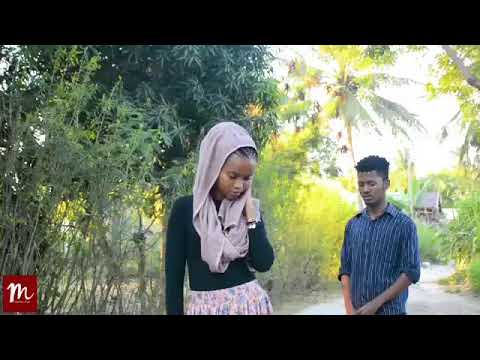 Video: Jinsi Ya Kumfanya Msichana Akubusu