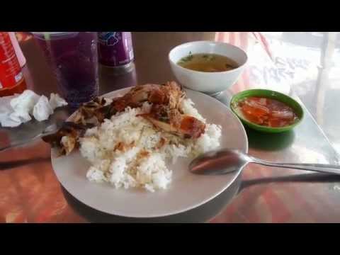 Quick and Delicious Fried Chicken and Rice Lunch in Phnom Penh Cambodia