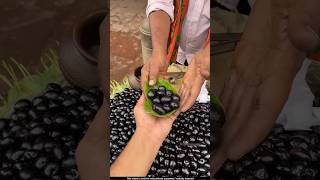 This fruit is known as 'Raj Jamun' by some people 😲l #jamun