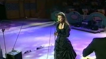 Thumbnail of Celine Dion - My Heart Will Go On (Live) [HD]