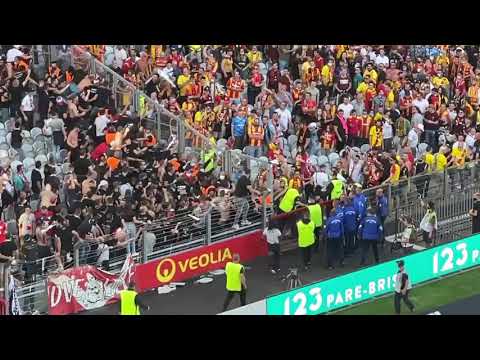 RC Lens - Lille Hooligans fight envahissement du terrain