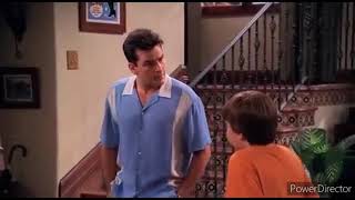 Alan Intenta Besar El Trasero De Charlie