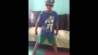 Mi Cuchi Bailando Zombie Style...