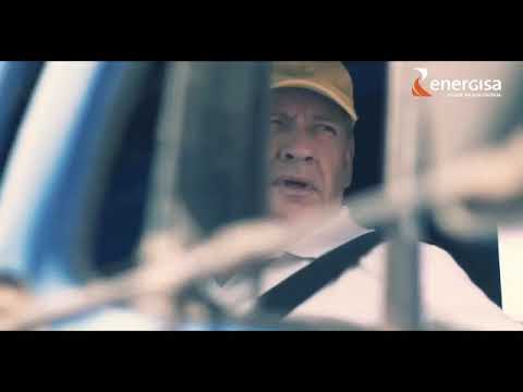 carro ou caminhão toca na rede elétrica carro ou caminhão toca na rede elétrica