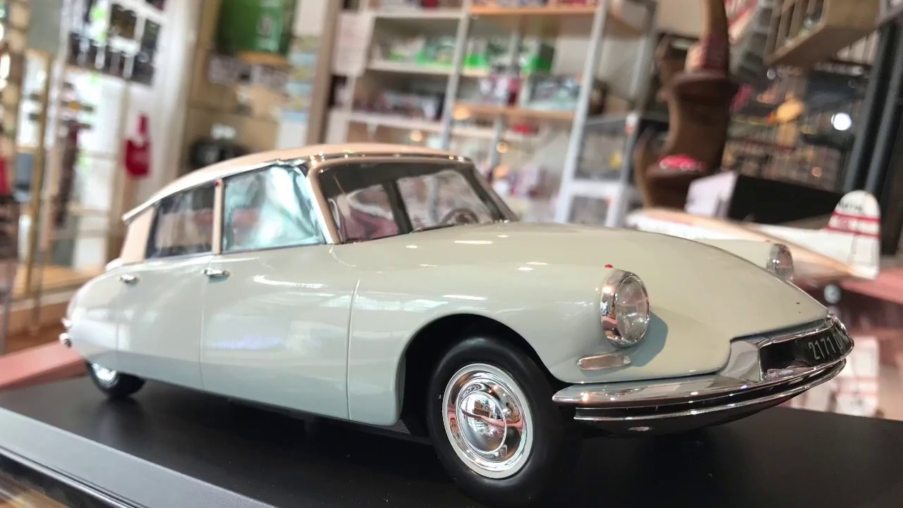 Norev 1/18 - Citroën DS 19 Bleue 1959 - Miniature état Neuf Avec Boîte