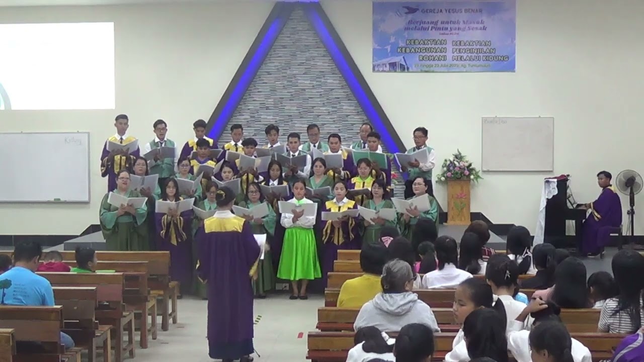 Koir Ekklesia Carilah dahulu Kerajaan Surga