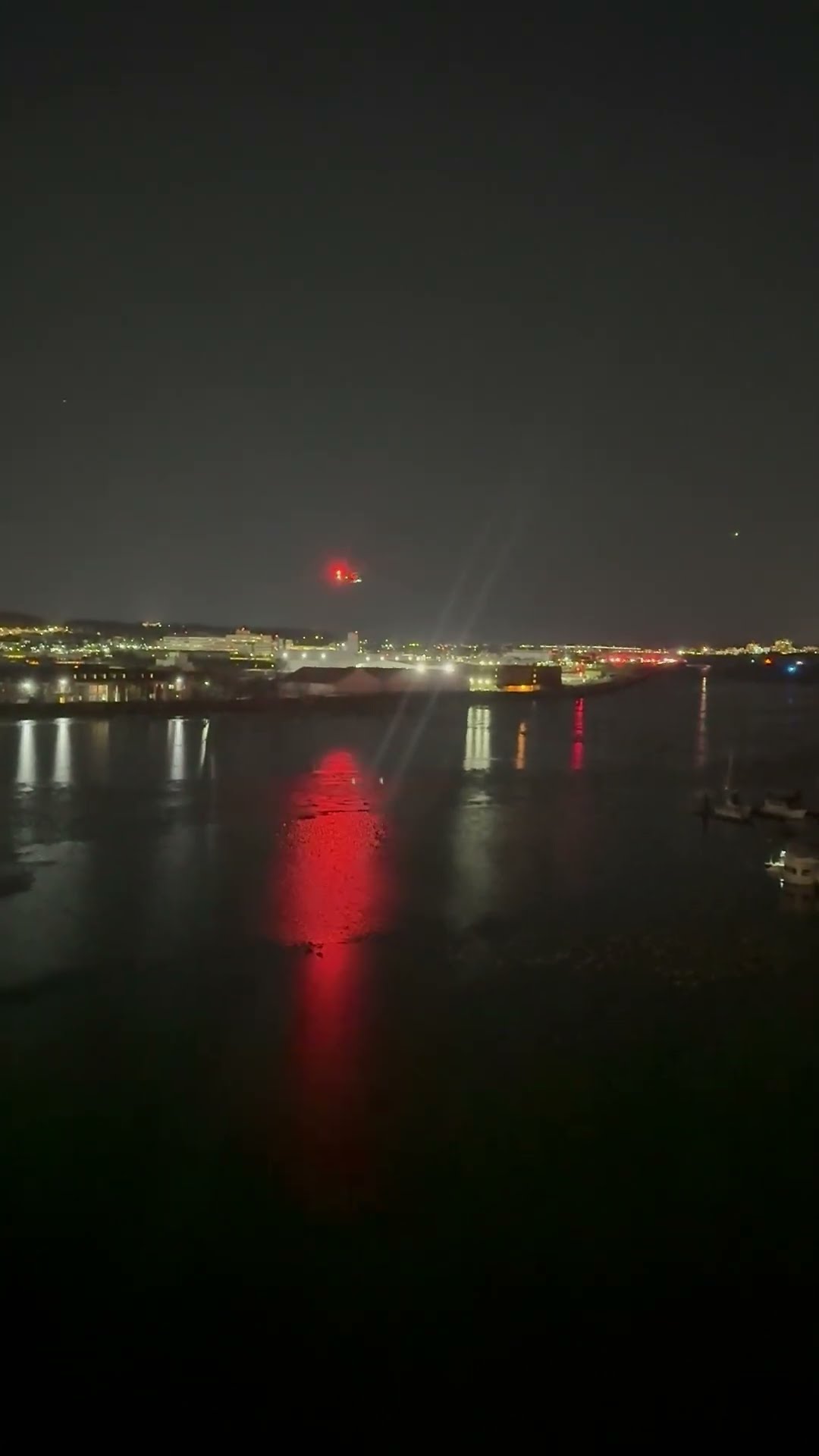 Search And Rescue Fly Over Potomac Crash Site || ViralHog