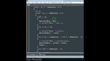 Programa en C que crea y muestra una matriz en espiral o de caracol.