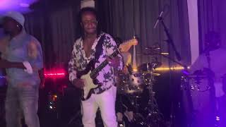 Mwen bezwen yon mennaj Gabel live