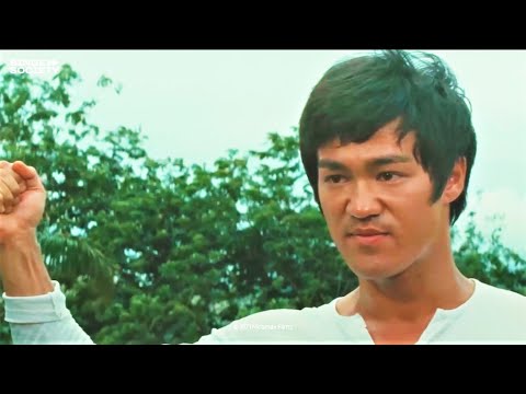 The Big Boss (Fists of Fury) - Defeating a Gang by Himself