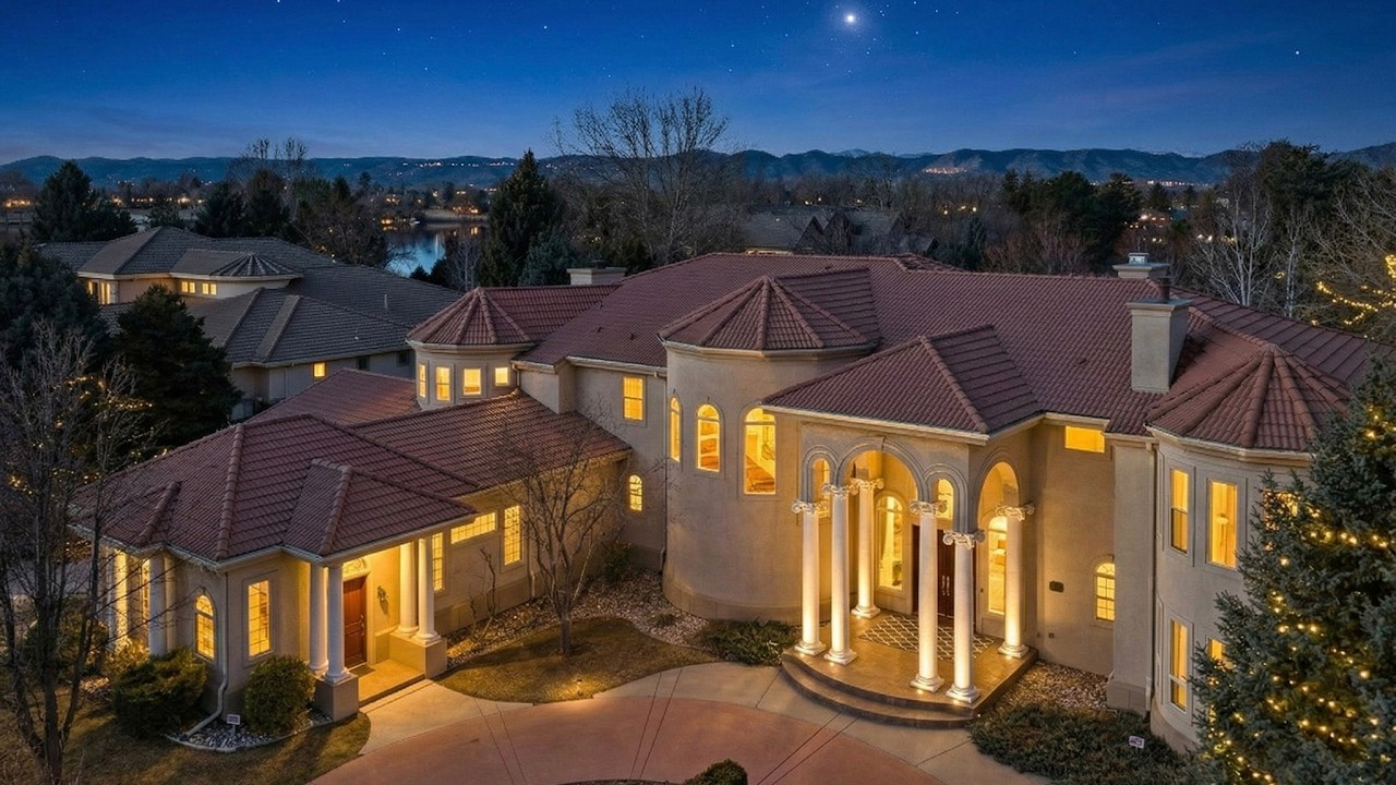 1975 S Lake Rd, Lakewood, CO  80227