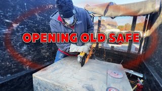 Opening Old Safe To See What's Inside (How To Open Safe) #safe #entertainment