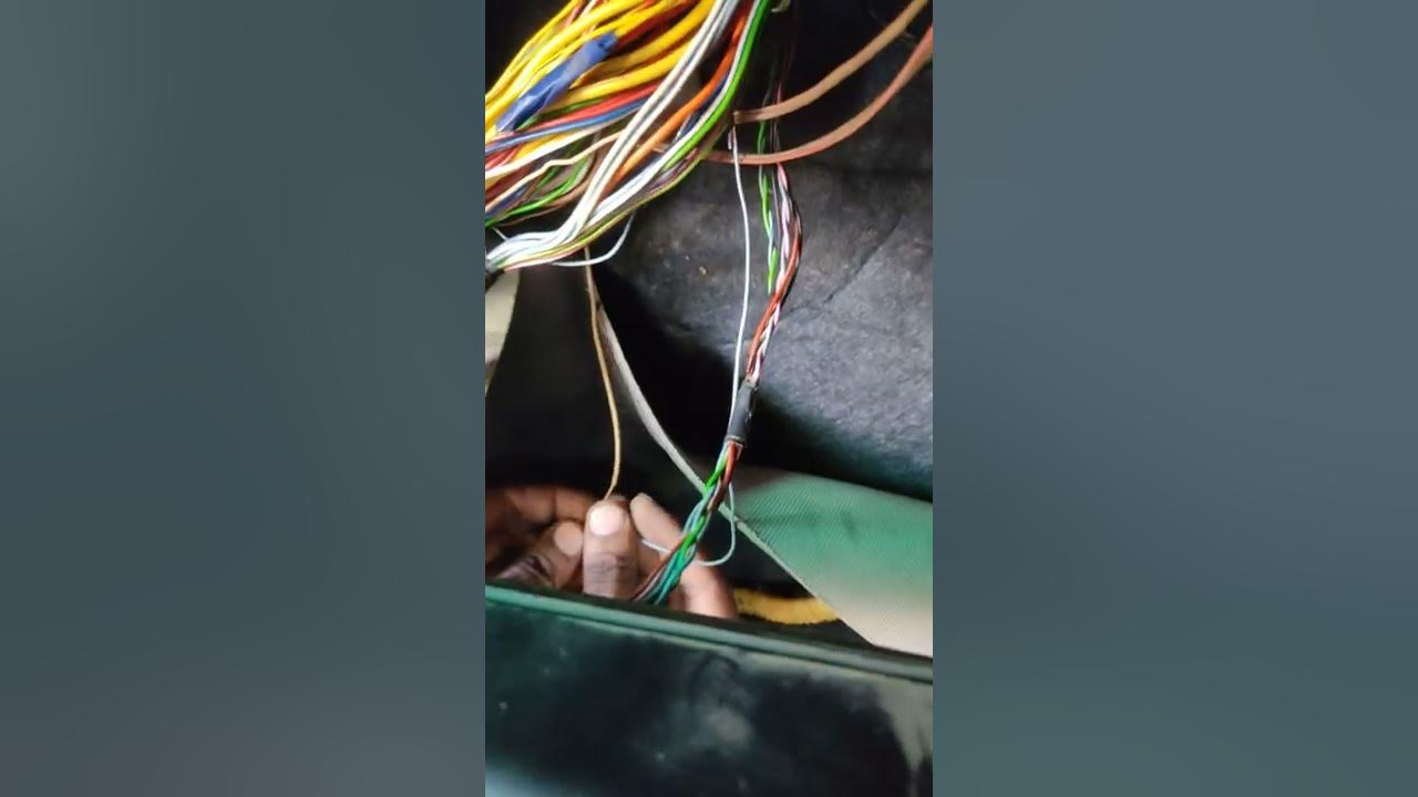 Renault kwid horn not work fuse location - YouTube