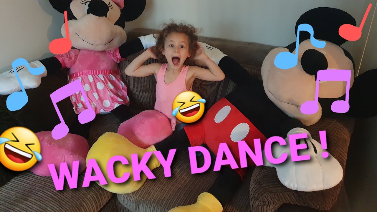 Wacky Dance Free play | Funny Dancing with Lois and Heidi | Sing and Dance with us !
