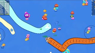Worm Hunt snake game io zone screenshot 2