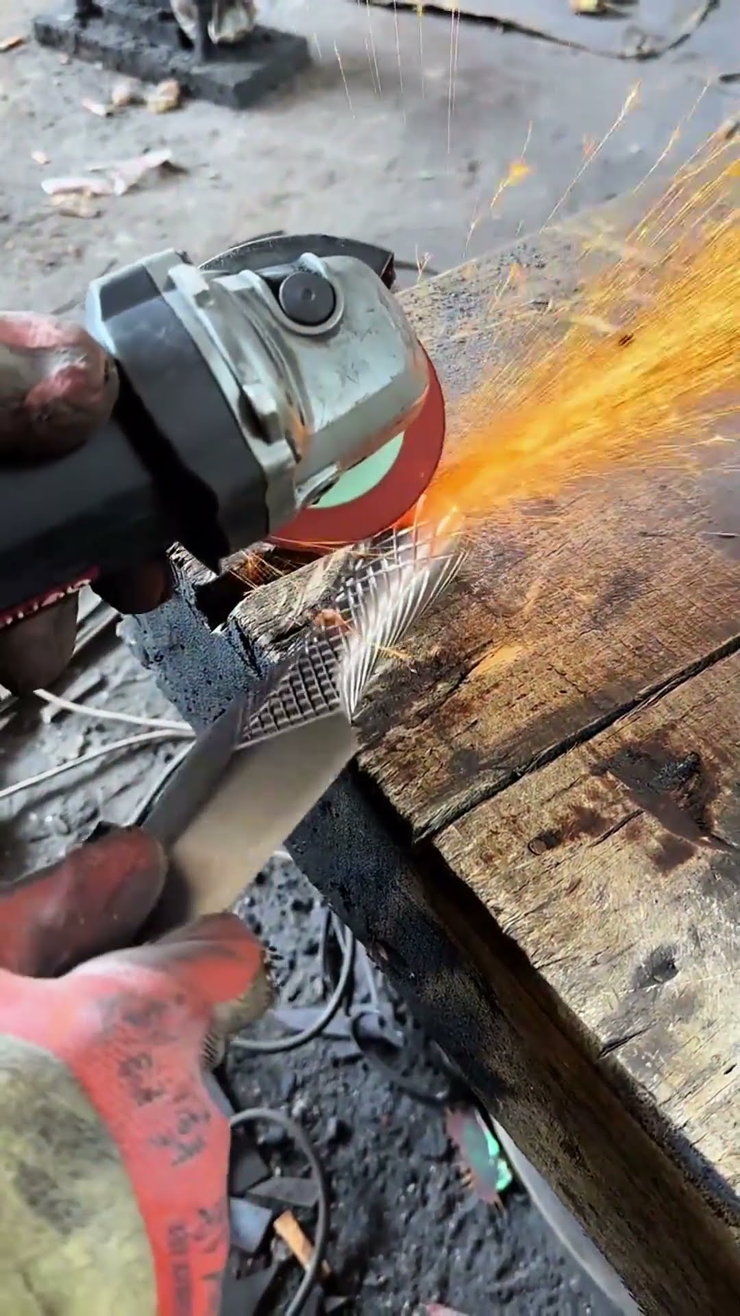 Spearhead twill cutting process