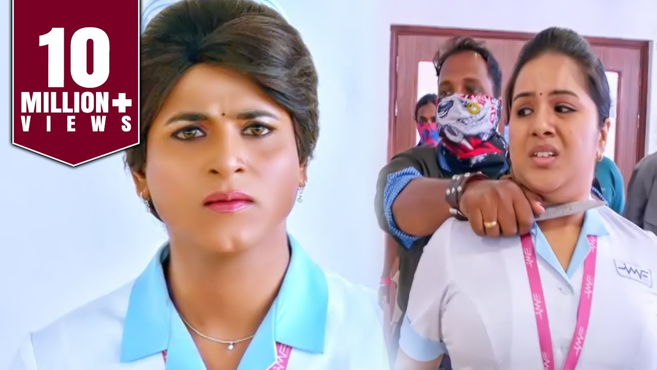 नर्स बने हीरो ने गुंडों को फ्लाईंग किस देते कर दी धुलाई