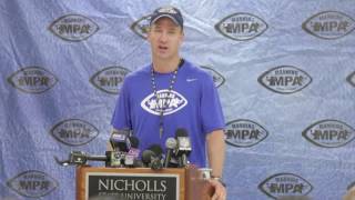 Peyton Manning says he is no longer throwing