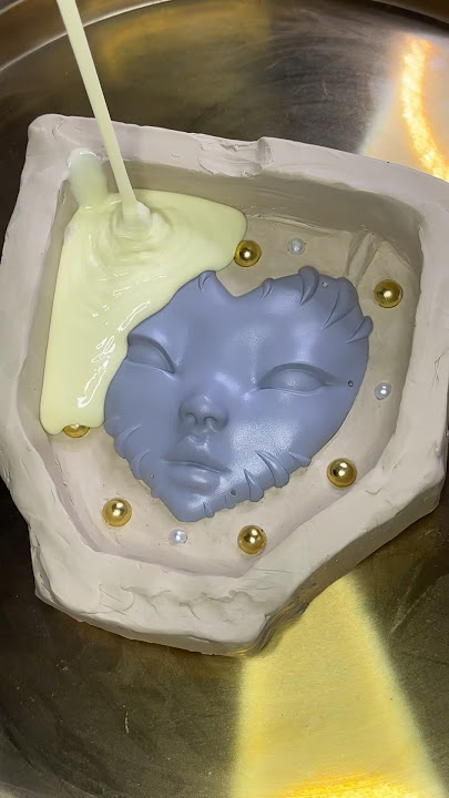 Membuat Wajah Boneka 🐱 Pencetakan 3D oleh @Formlabs #pidgindoll​⁠ #resincasting #3dprinting #seni...