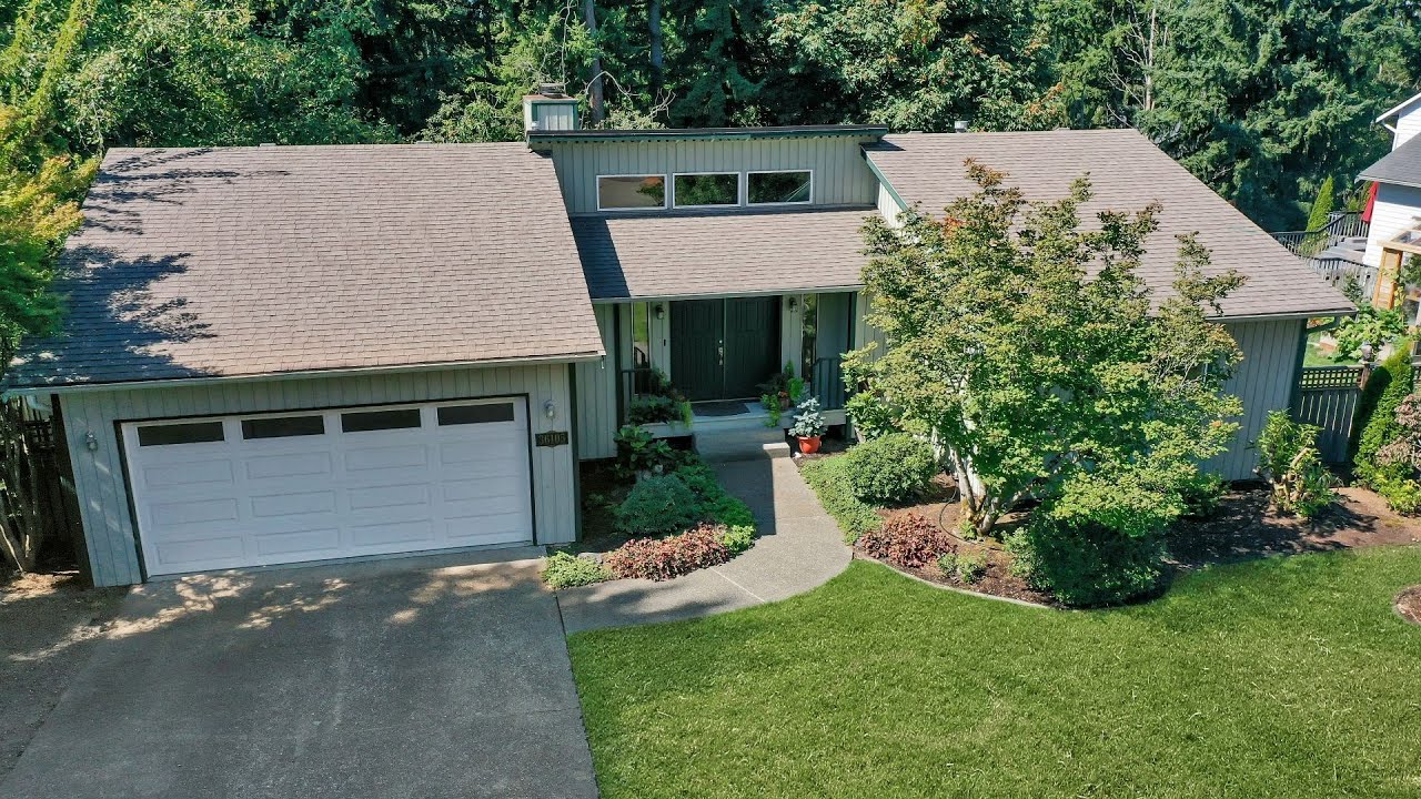 Spacious 1-Story Home with Daylight Basement Backed to Greenbelt in Federal Way, WA - SOLD