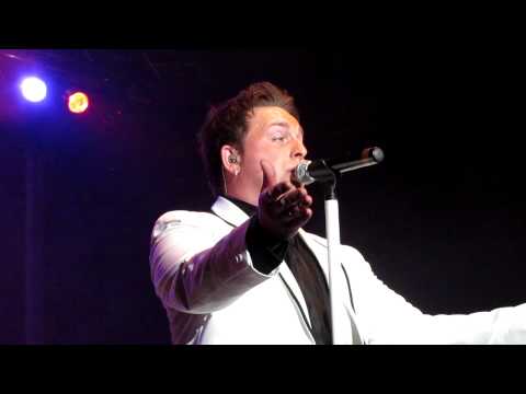 Johnny Reid - A Woman Like You (live) - St. John's...