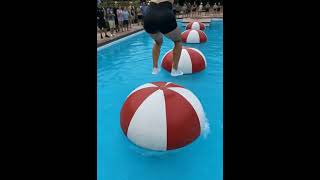 ¿Cruza las bolas 🔴 One Run One Chance · Desc Bolas gigantes que ruedan ¿Lo logra o cae 💦