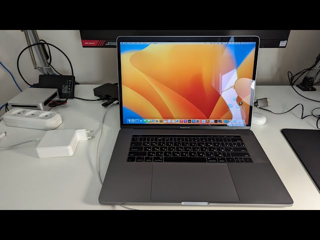 11.10.23 MacBook Pro 15 2017 i7 16gb 512gb  Radeon pro 560 4gb