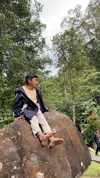 Download lagu My Old Friend Is Here To Keep You From Getting Broken Hearted