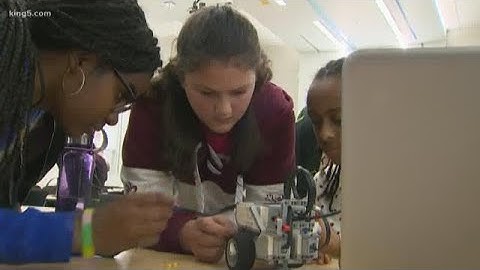 Girls robotics competition