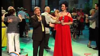 Video thumbnail of "ENRICO E SABRINA MUSIANI- PICCOLO FIORE"