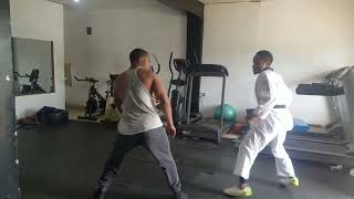 Bodybuilder vs martial arts (taekwondo black belt )fight#bodybuilding #fight  @arthurmuthama