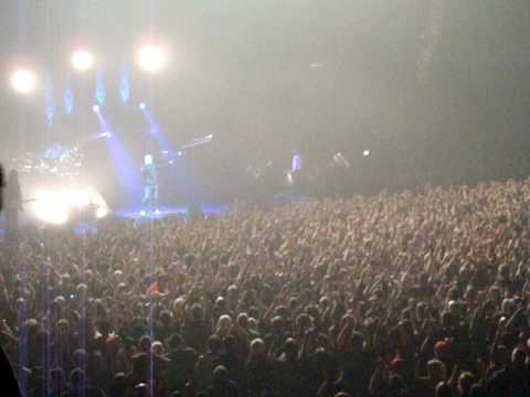 Slipknot live@hovet sthlm sweden -08. Corey talks ...