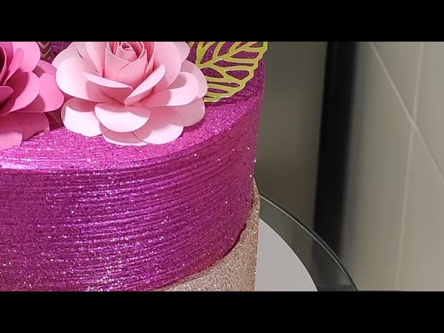 Glow cake (bolo com glitter) topper maquiagem. 