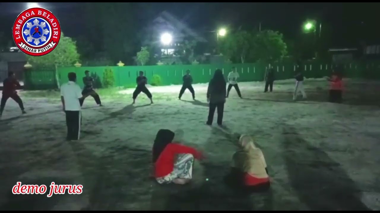 DEMO JURUS SINAR PUTIH, HINGGA TERGELETAK TIDAK BERDAYA