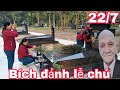 Sáng Bích đến thay nước lau mộ thắp hương dâng cà phê cúng cho chú